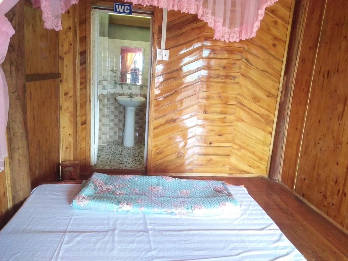 Tran Xuan Homestay Ba Be Village Esterno foto