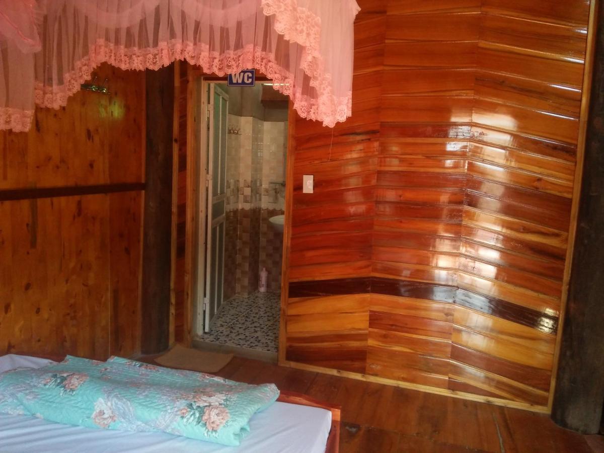 Tran Xuan Homestay Ba Be Village Esterno foto