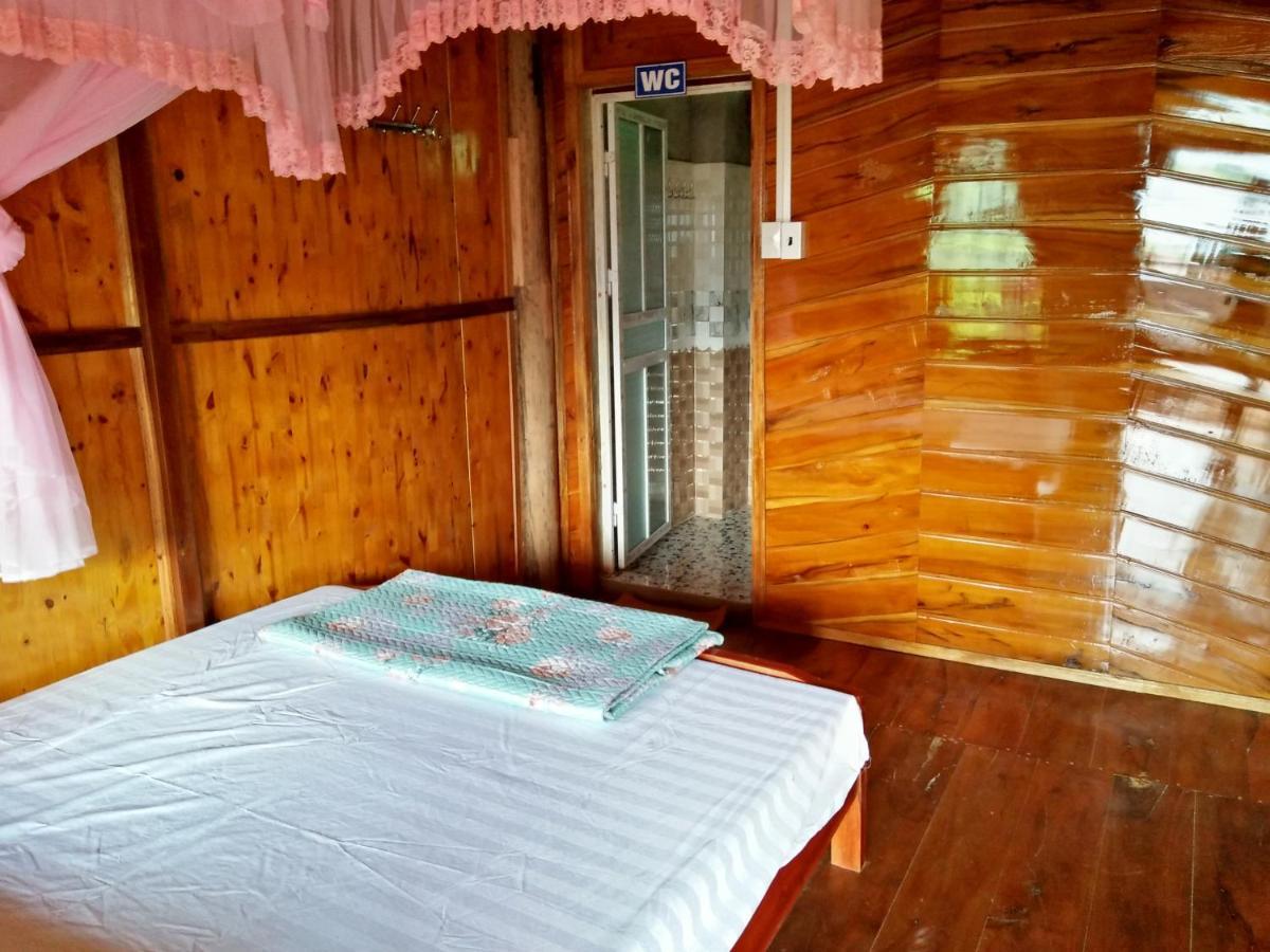 Tran Xuan Homestay Ba Be Village Esterno foto